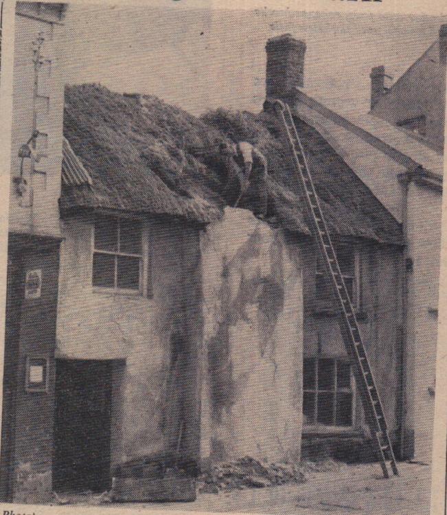 24 October 1958 Northam loses thatched cottage landmark